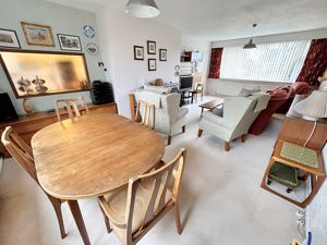 Lounge/diner- click for photo gallery